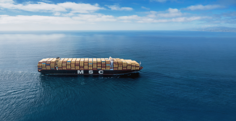 The world’s first container shipping company with a capacity of 6 million TEU has shown!